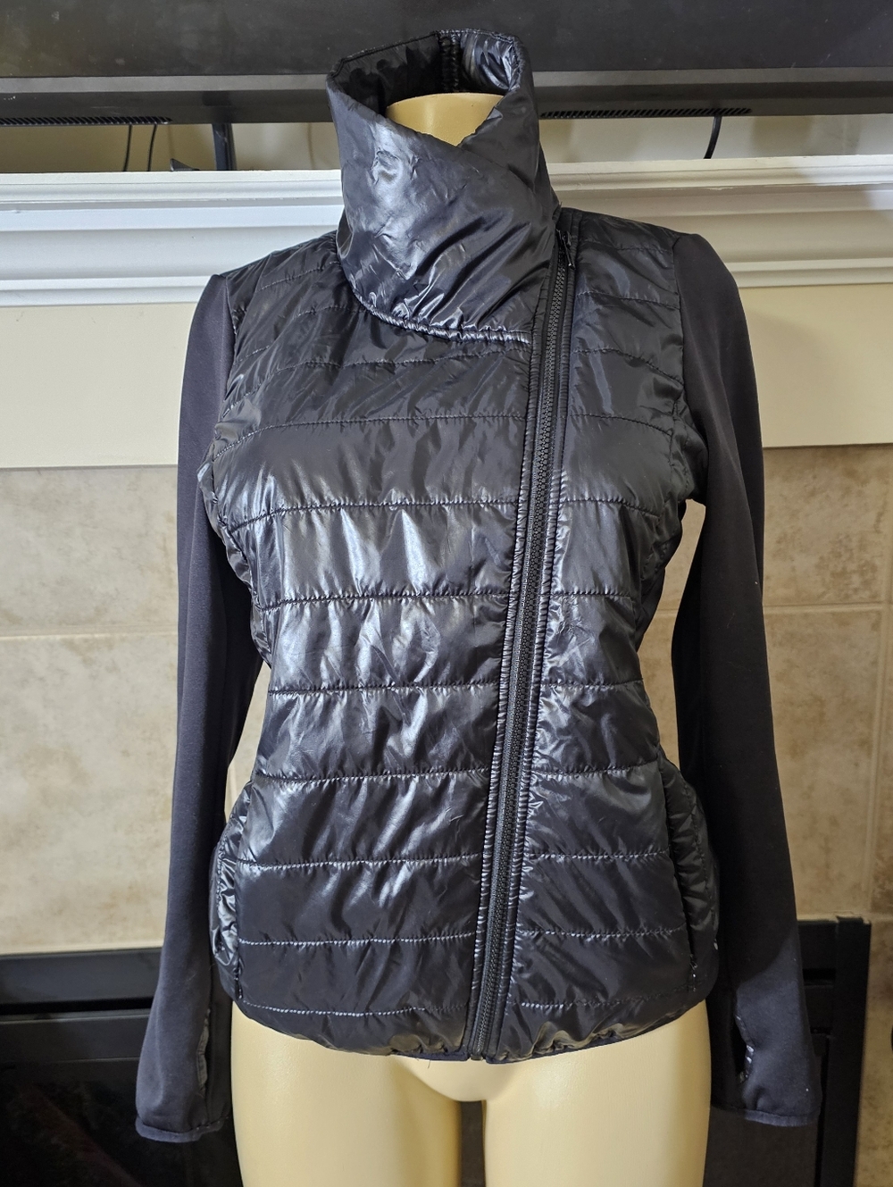 Never Worn. Xersion Black Puffer Jacket. Size Small.